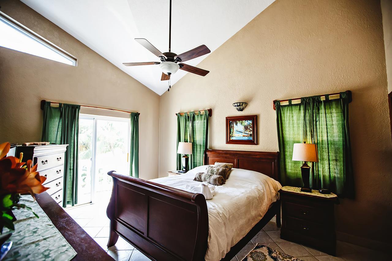 Pelican Reef Villas Resort San Pedro  Extérieur photo